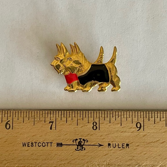 Vintage Brooch - Two Dogs Wearing Sweaters - Picture 3 of 4